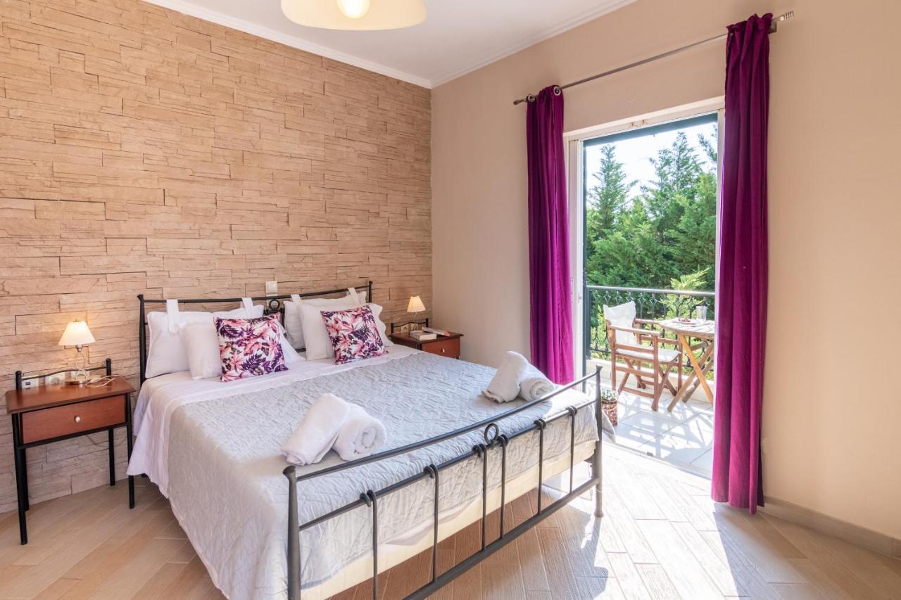 Aparthotel Santa Emelia Vassiliki Esterno foto