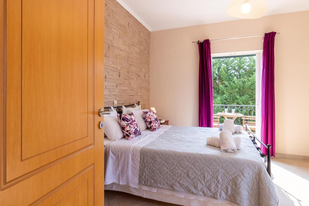 Aparthotel Santa Emelia Vassiliki Esterno foto