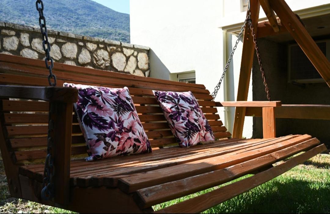 Aparthotel Santa Emelia Vassiliki Esterno foto