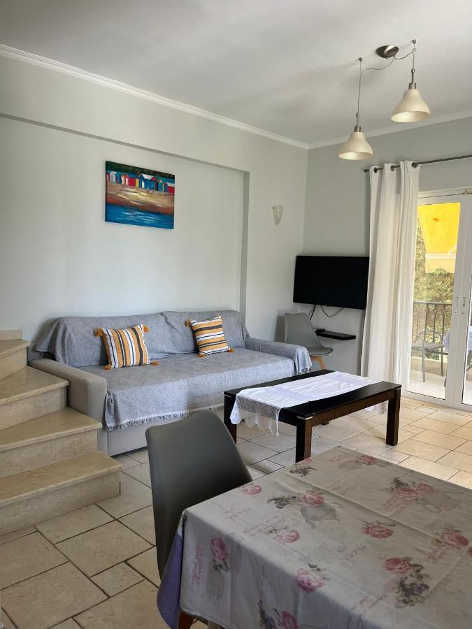 Aparthotel Santa Emelia Vassiliki Esterno foto